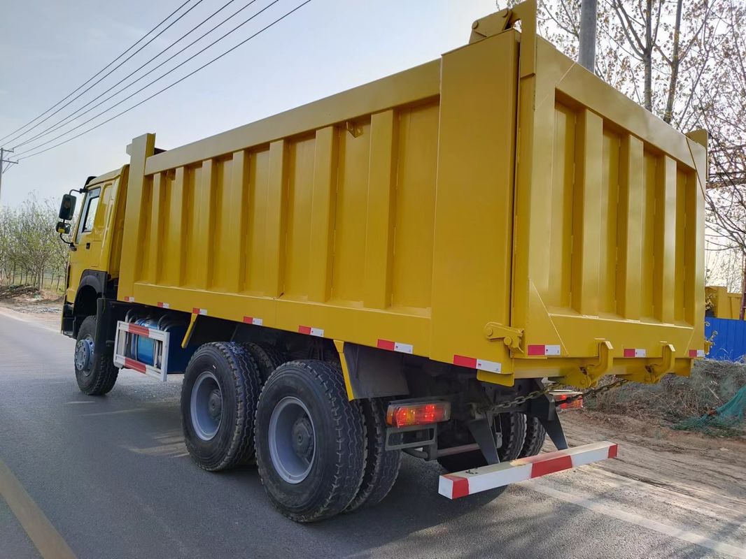 Usato HOWO 6x4 camion a ribaltatore camion a scarico con 6 cilindri e 126000kg di peso a bordo