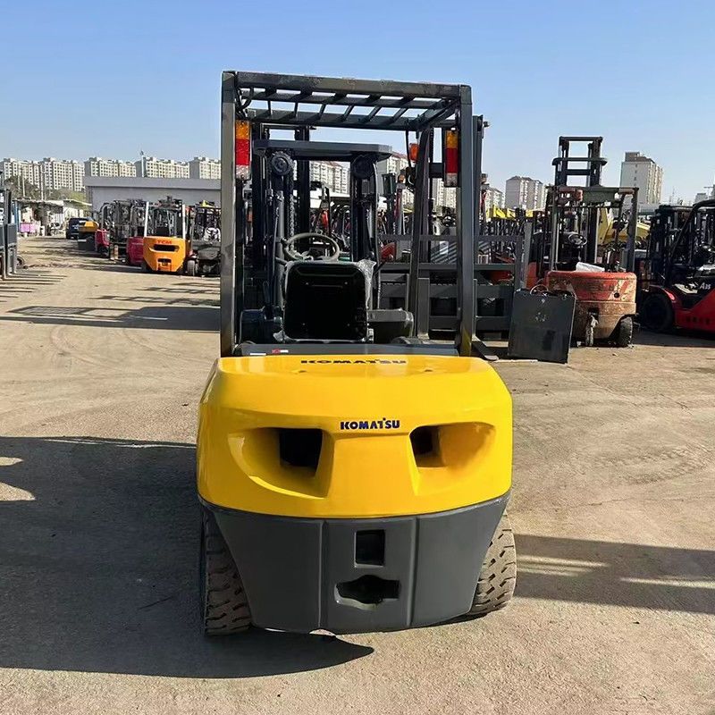 3 tonnellate di gasolio Giappone usato Komatsu FD30T carrello elevatore migliore con motore 4D94E