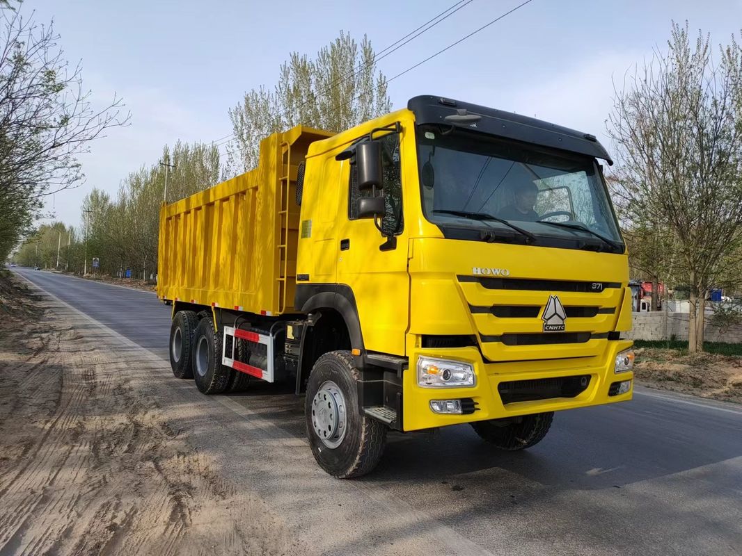 Usato HOWO 6x4 camion a ribaltatore camion a scarico con 6 cilindri e 126000kg di peso a bordo