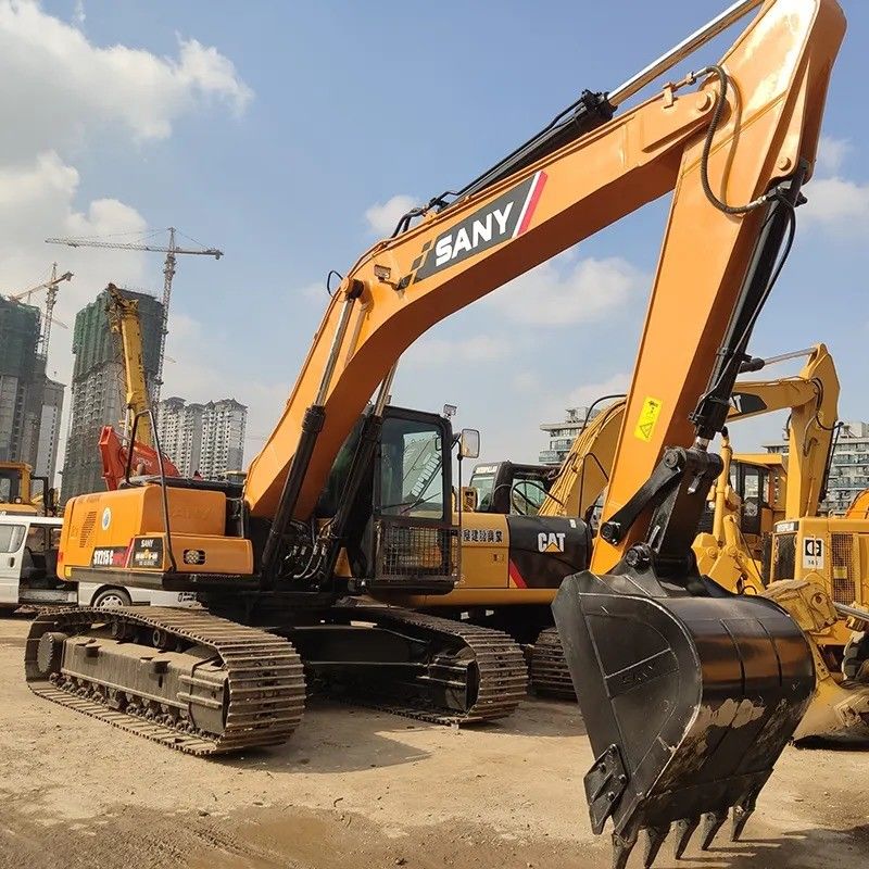 Sany SY215c Crawler Excavator con 580/1600N.m di coppia massima e 1.1m3 di capacità del secchio