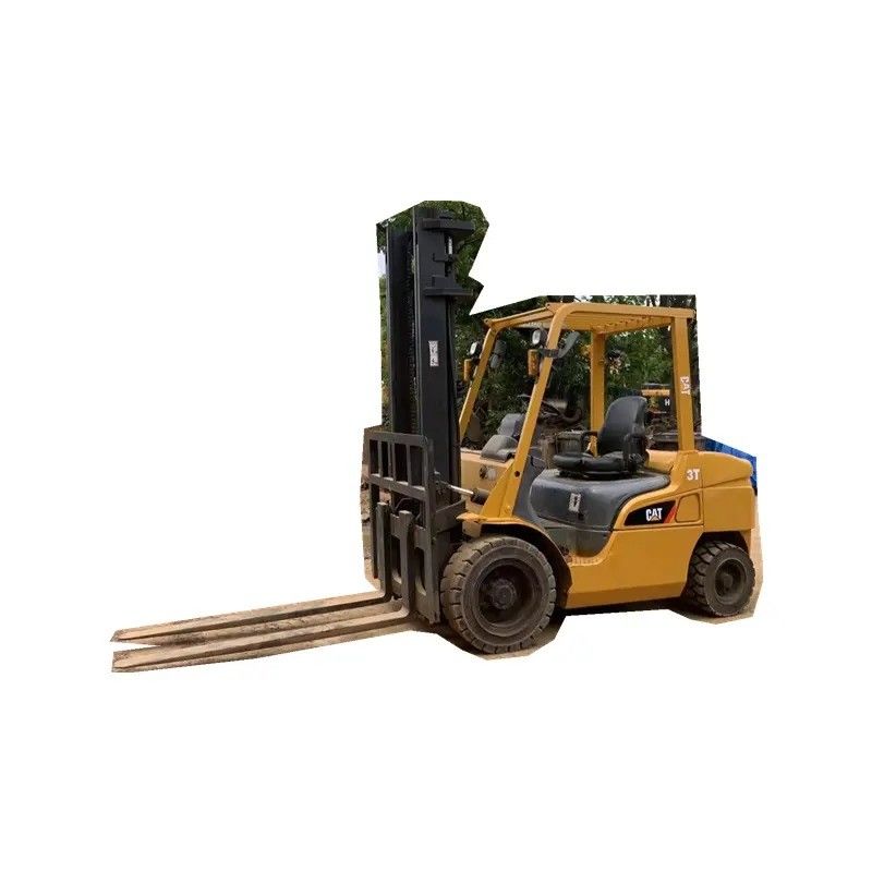 Strumenti di sollevamento di 3 tonnellate di seconda mano CAT FD30 carrello elevatore diesel adatto a lavori pesanti