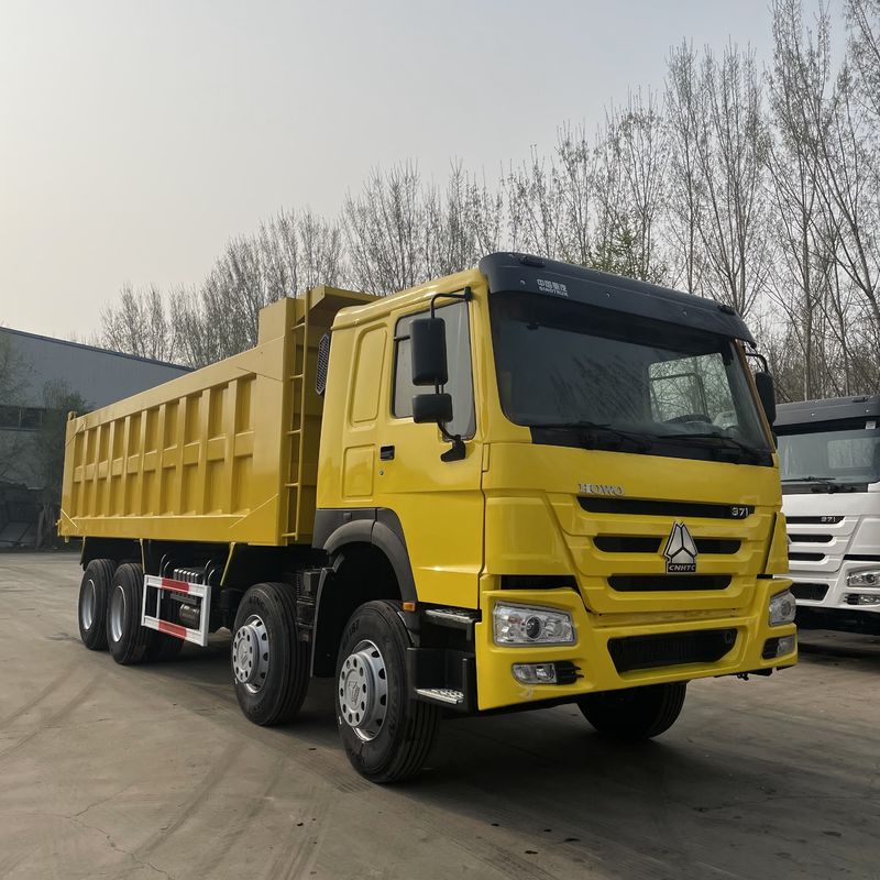Capacità del serbatoio di carburante 400-500L HOWO 8x4 371hp Dump Tipper Truck con sospensione ad aria