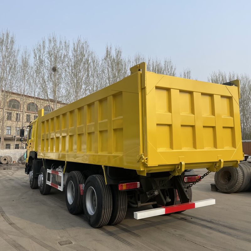 Capacità del serbatoio di carburante 400-500L HOWO 8x4 371hp Dump Tipper Truck con sospensione ad aria
