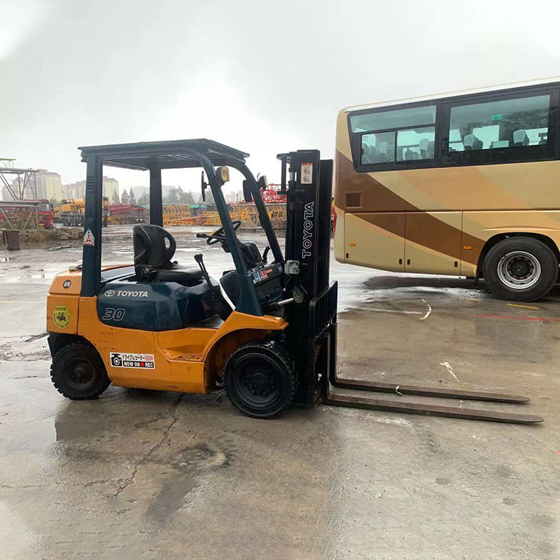 Peso nominale di 3000 kg carrello elevatore diesel completamente elettrico Toyota 3 tonnellate con modalità di alimentazione completamente elettrica