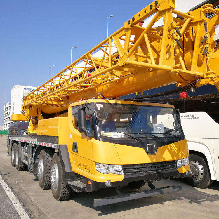 Max. carico di sollevamento 70 tonnellate gru per autocarri usate in buone condizioni e 2001-4000 ore di lavoro