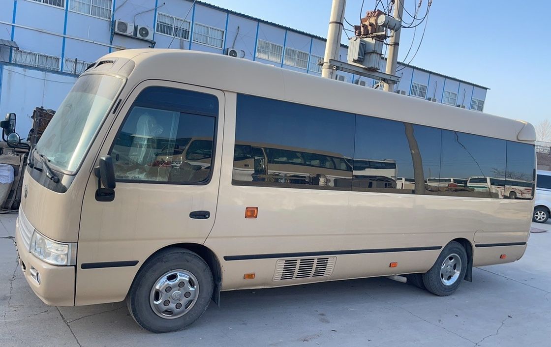 Autobus con guida LHD da 30 posti con cilindrata di 4104 ml e carburante diesel per soddisfare le vostre esigenze