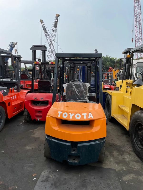 Toyota Diesel forklift 3,5 tonnellate utilizzato con e 2001-4000 ore di lavoro