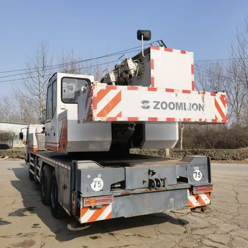 25-50 tonnellate Granate per tutti i terreni 6x4 Macchine usate Granate per camion mobili Valvola idraulica