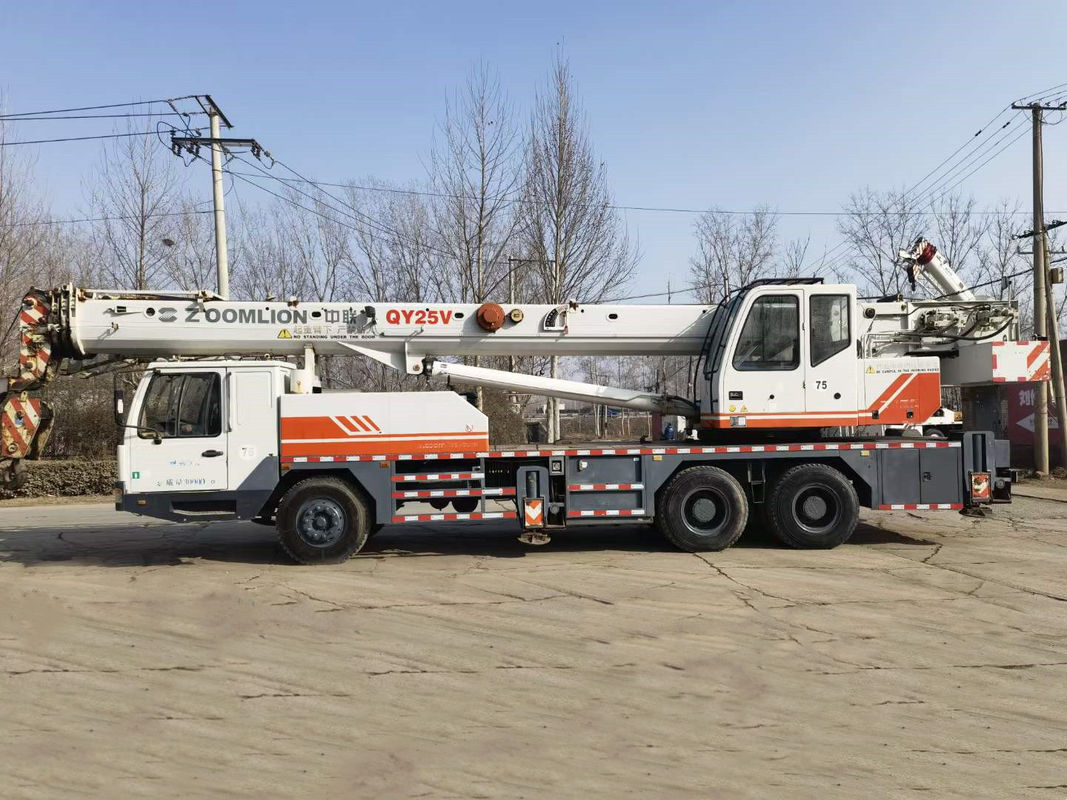 Macchina gru da 25 tonnellate con 1010KN.M Max. carico di sollevamento