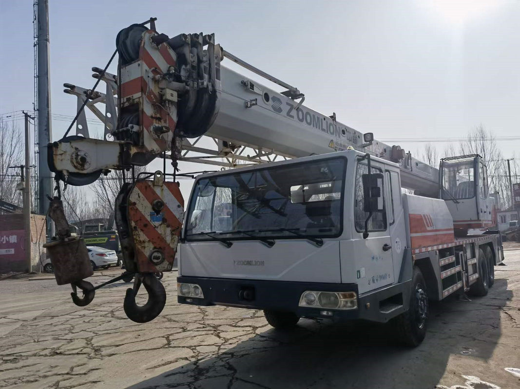 Macchina gru da 25 tonnellate con 1010KN.M Max. carico di sollevamento