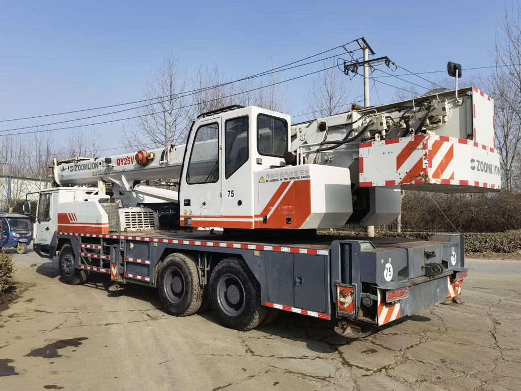 Macchina gru da 25 tonnellate con 1010KN.M Max. carico di sollevamento