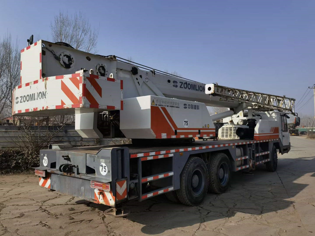 Macchina gru da 25 tonnellate con 1010KN.M Max. carico di sollevamento