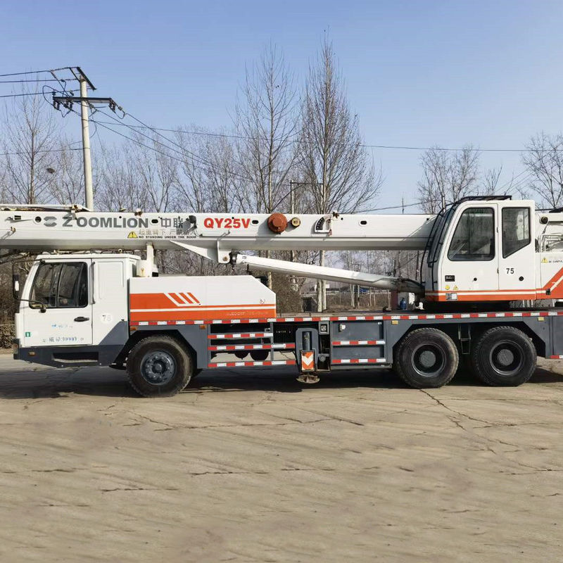Altezza di sollevamento massima 42,3 M Zoomlion QY25 gru mobili per camion di seconda mano gru da 25 tonnellate