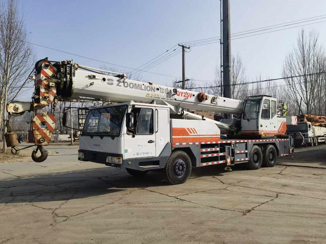Altezza di sollevamento massima 42,3 M Zoomlion QY25 gru mobili per camion di seconda mano gru da 25 tonnellate