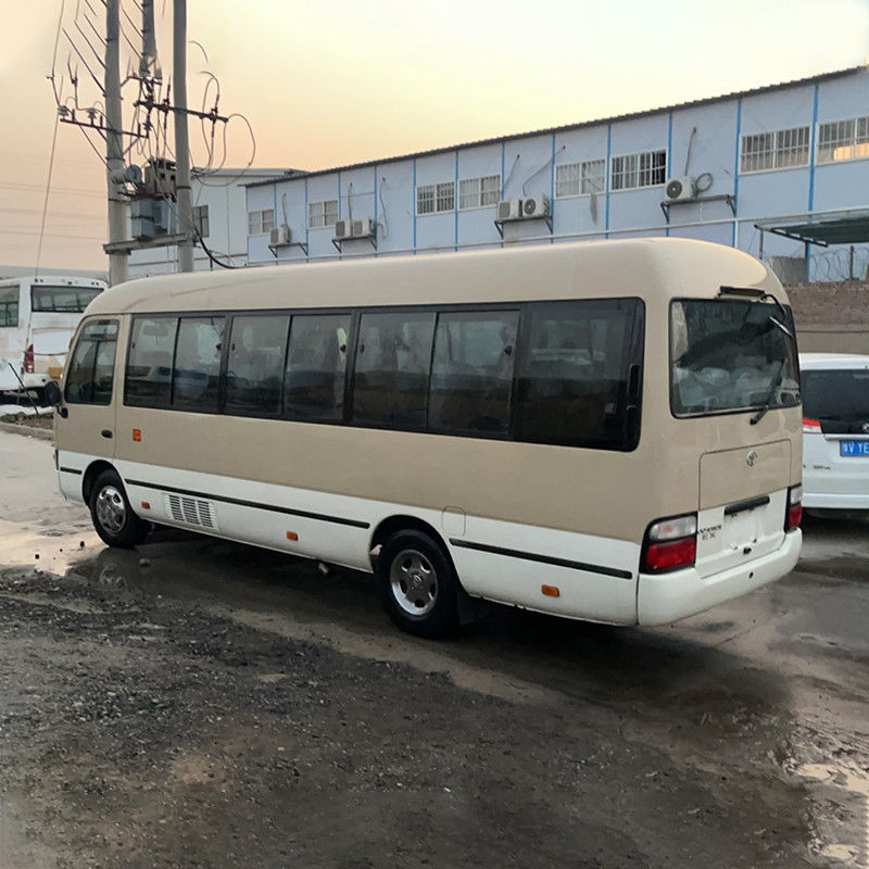 Minibus di seconda mano da 16-30 posti con motore diesel e capacità motore da 6-8 litri