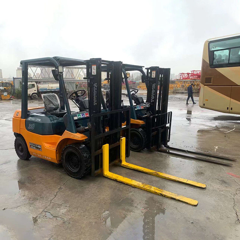 Camionforte a motore diesel da 3 t in India con altezza di sollevamento di 10 m e fonte di energia elettrica