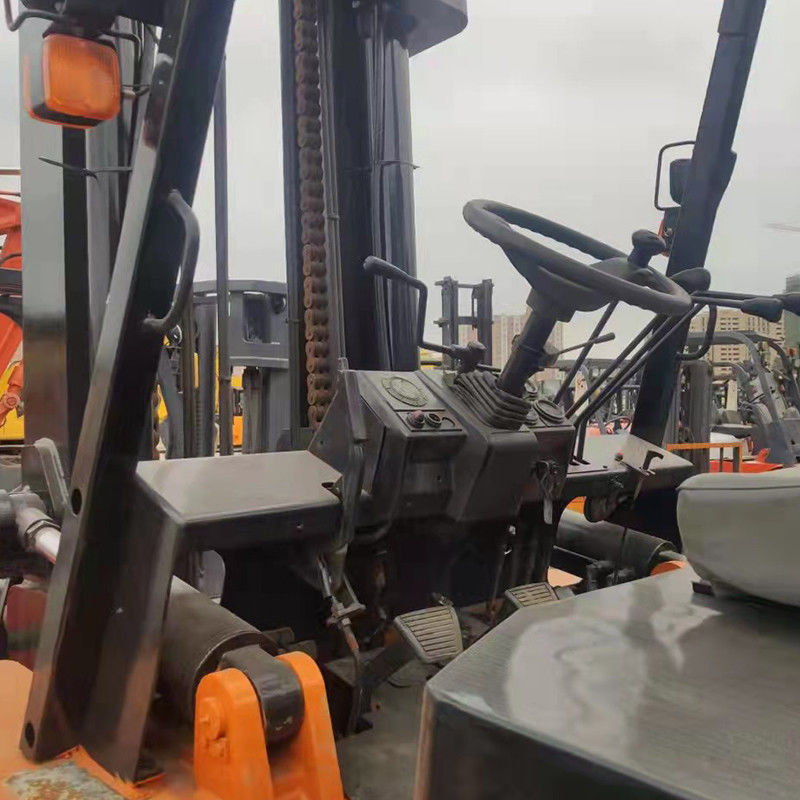 10 tonnellate di carrello elevatore diesel con 4,5 metri di altezza di sollevamento in Singapore Hotel Larghezza della forcella 150m
