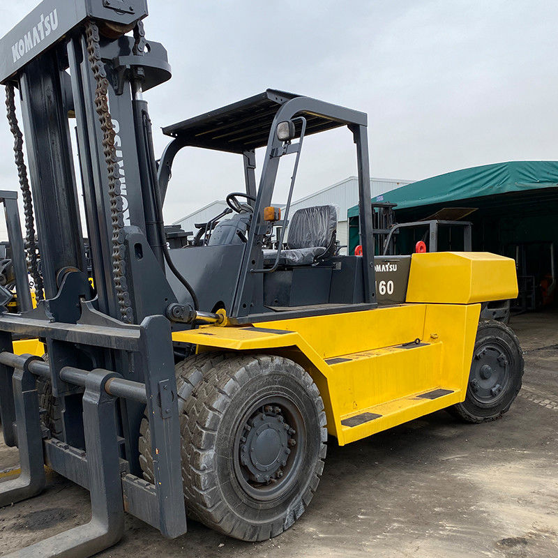 Camione elevatore diesel Komatsu per contenitori da 12 a 16 tonnellate lunghezza forchetta 1070 mm larghezza forchetta 150 mm