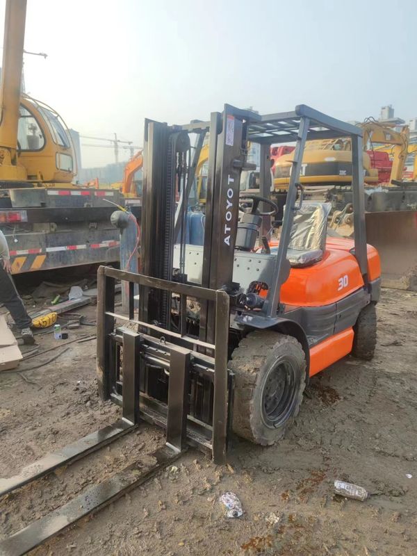 3000 kg carrello elevatore giapponese leggero con motore diesel e centro di gravità 500 mm