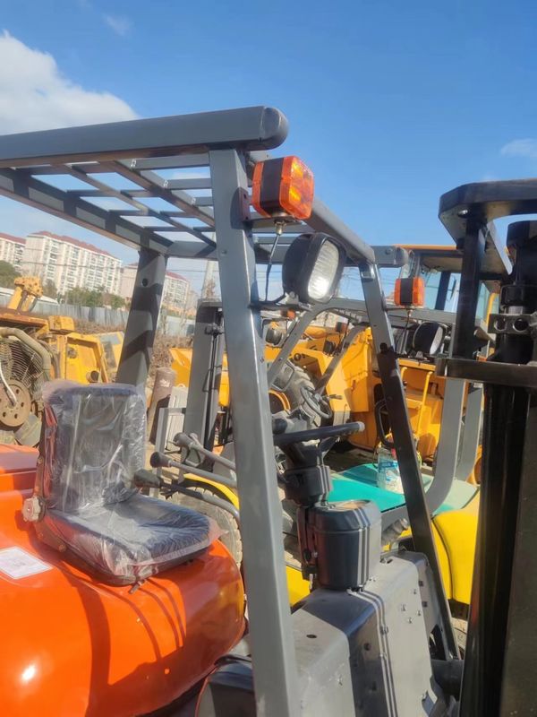3000 kg carrello elevatore giapponese leggero con motore diesel e centro di gravità 500 mm