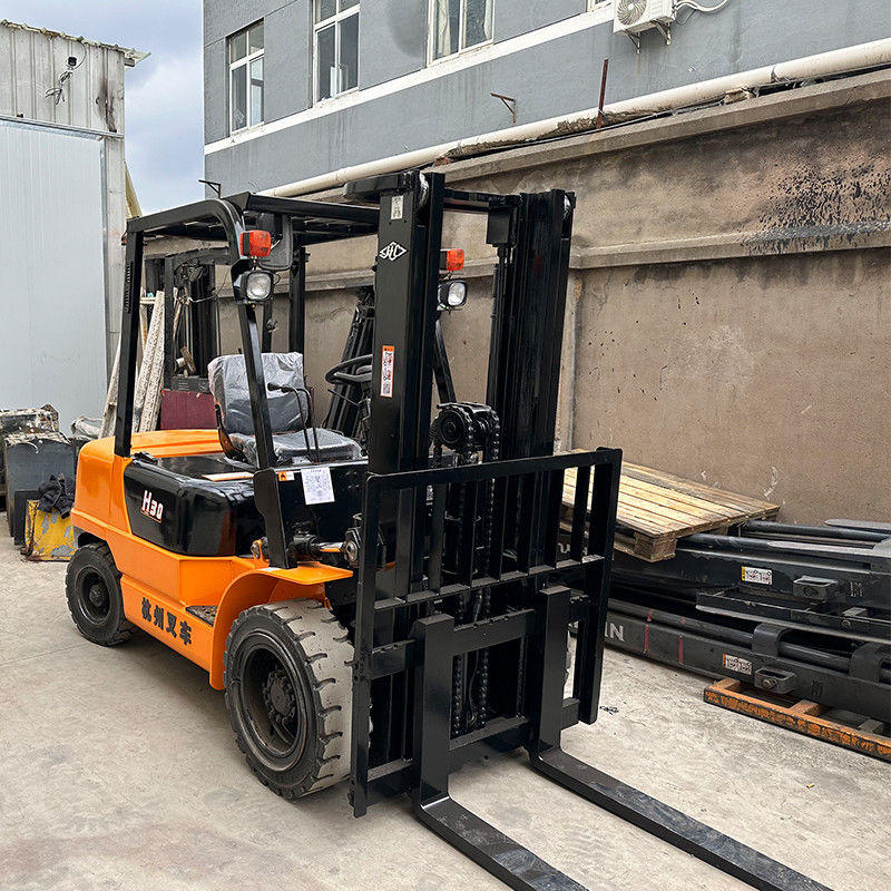 3 tonnellate di carrello elevatore diesel per alberghi 4 x 4 sollevamento 3m altezza di sollevamento 1070mm lunghezza della forcella