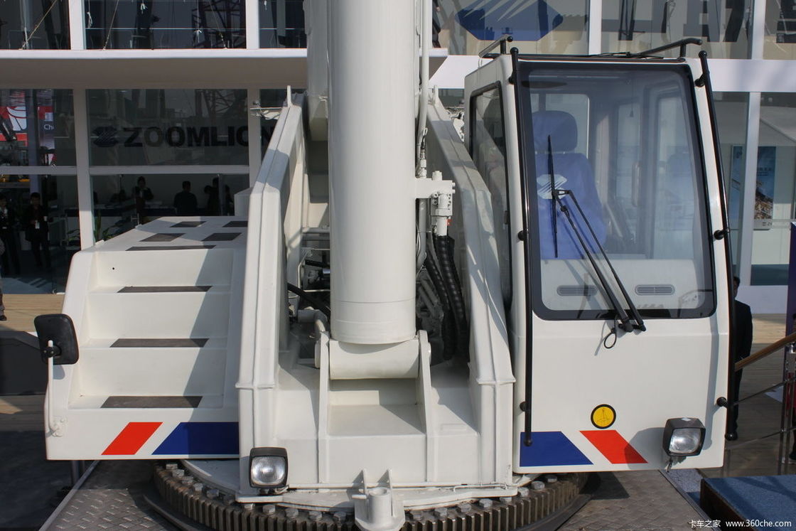 80 tonnellate macchina gru usata zoomlion camion gru x3000 attrezzature di sollevamento per il mercato degli emirati arabi
