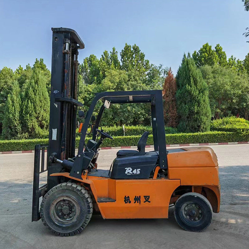 4.5 tonnellate di motore a forchetta 4WD ideale per vari ambienti di lavoro e compiti