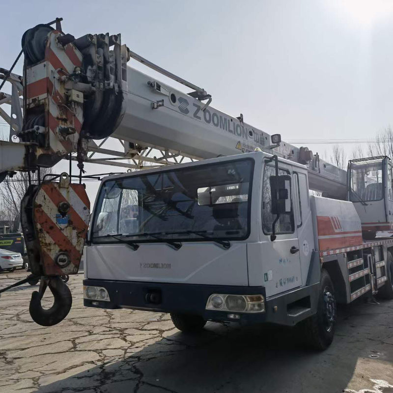Usato Zoomlion 80 tonnellate Cran Truck x3000 Max. Altezza di sollevamento 42.3M Ore di lavoro 2001-4000