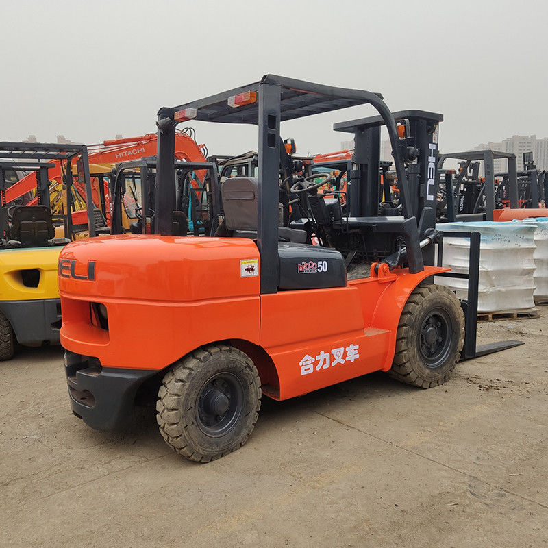 Dopo il servizio 5 tonnellate Heli 40ft Container Lifting Forklift per il funzionamento dei container