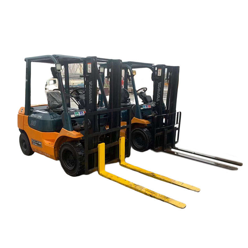 Negozi di materiali da costruzione Toyota Diesel usata 3 tonnellate 7F carrello elevatore con cambio laterale 3450 KG