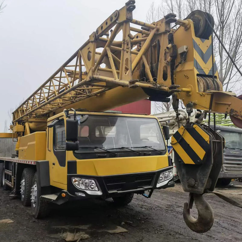 Granate per camion di seconda mano da 50 tonnellate con parti Valvola idraulica e pompa da marchi