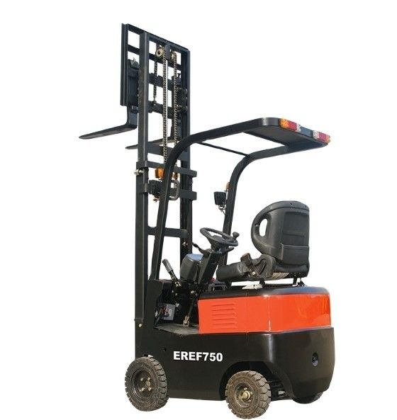 3 tonnellate di carrello elevatore a benzina in ottime condizioni e dimensioni generali 2675 * 1225 * 2105 mm