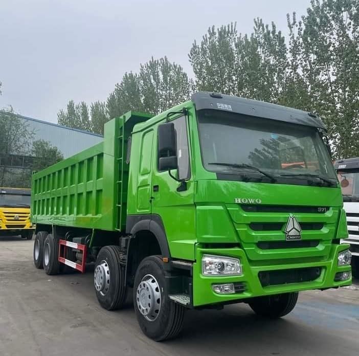 371 CV/336 CV/420 CV Howo Used Dump Truck 8x4 Tipper Truck con cambio manuale
