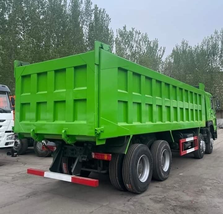 371 CV/336 CV/420 CV Howo Used Dump Truck 8x4 Tipper Truck con cambio manuale