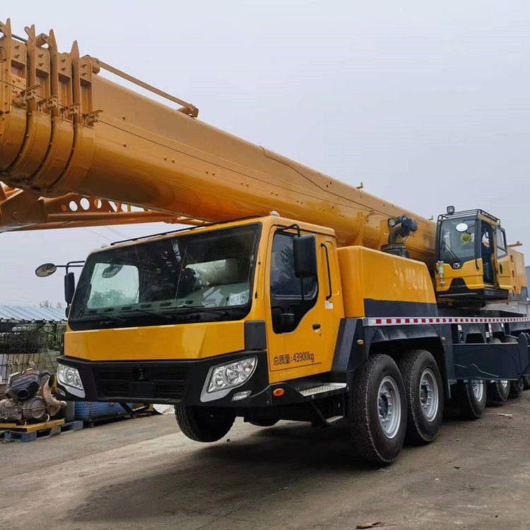 Granate per camion telescopici da 100 tonnellate usate QY100 58000 kg Peso 2001-4000 ore di lavoro
