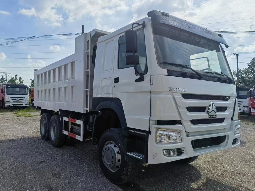 10 Numero di turno in avanti Sinotruk HOWO 371HP Used Dump Trucks 6X4 per la miniera di costruzione