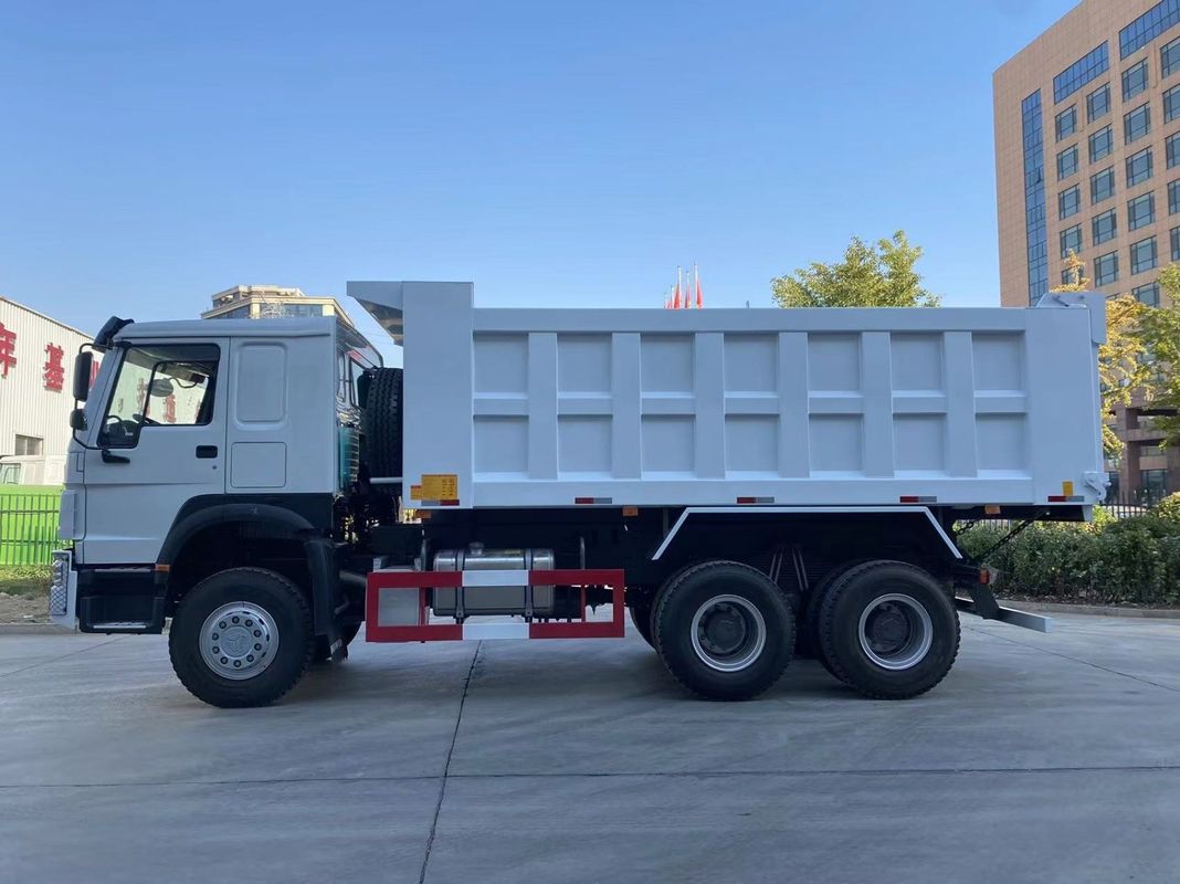 10 Numero di turno in avanti Sinotruk HOWO 371HP Used Dump Trucks 6X4 per la miniera di costruzione