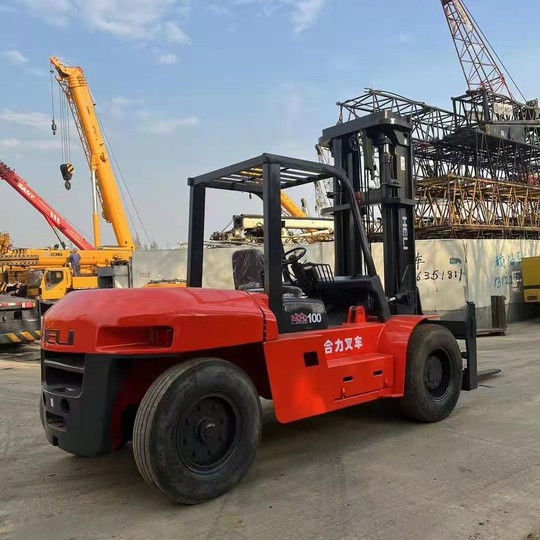 Il carrello elevatore diesel da 12 tonnellate è la soluzione perfetta per la movimentazione di materiali pesanti
