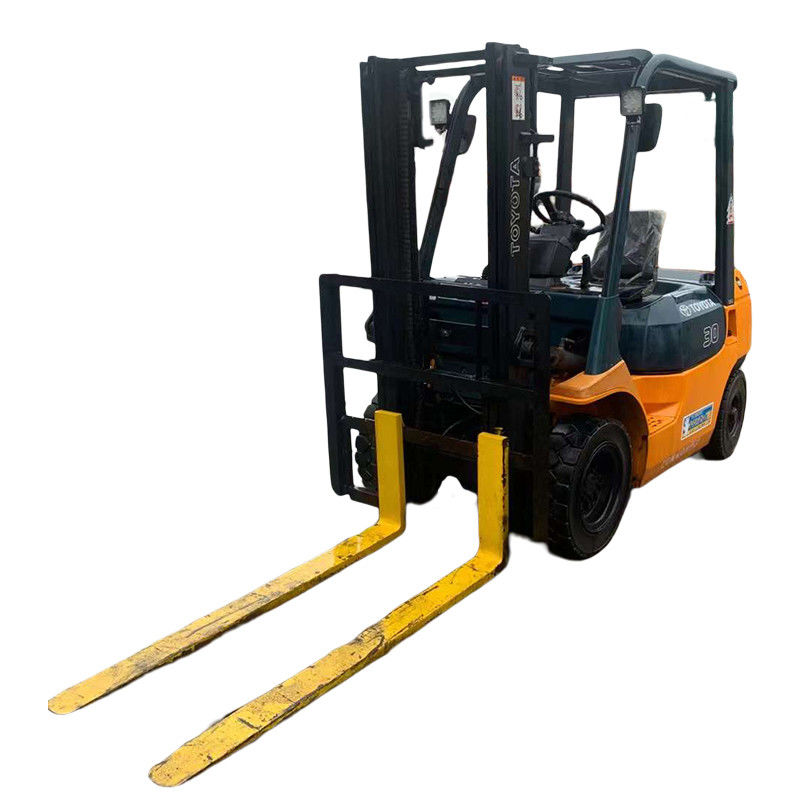 Buone condizioni 3 tonnellate TOYOTA Originale Giappone carrello elevatore di seconda mano e poco tempo di lavoro