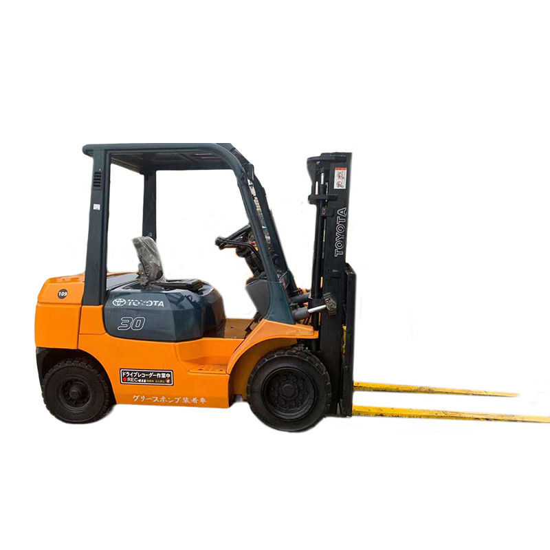 Buone condizioni 3 tonnellate TOYOTA Originale Giappone carrello elevatore di seconda mano e poco tempo di lavoro
