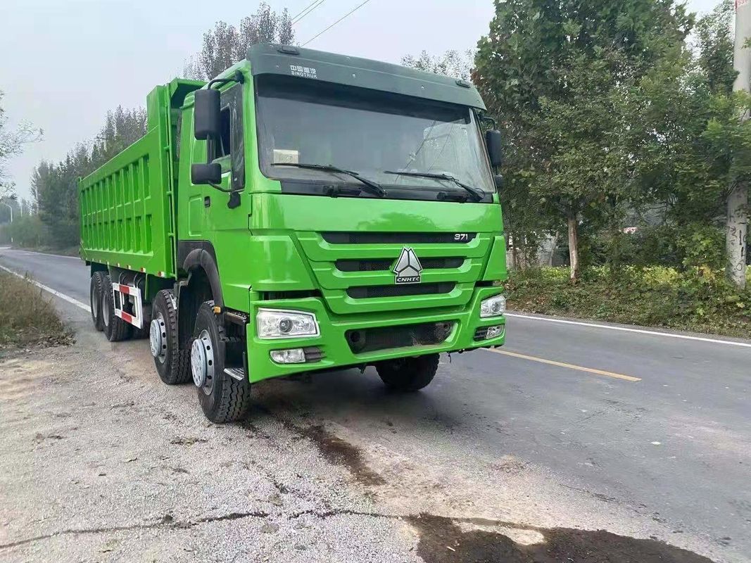 Camionetti di gomma usati per la costruzione miniera 371HP 35tons 8*4 Sinotruk HOWO Camionetti di gomma