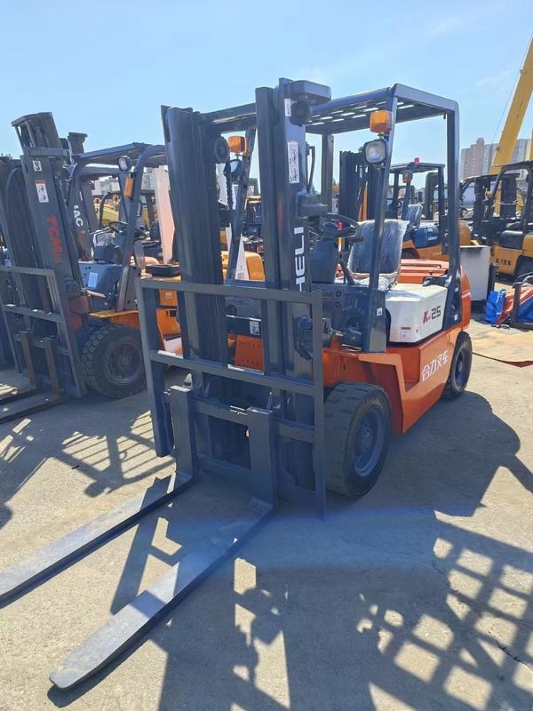 1160 mm di larghezza superiore a 2,5 tonnellate di carrello elevatore HELI con sovrappeso anteriore di 465 mm