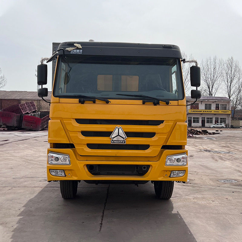 2.8*1.7*1.7 Dimensione del serbatoio di carico Howo 12 ruote camion a cappello 40 tonnellate capacità