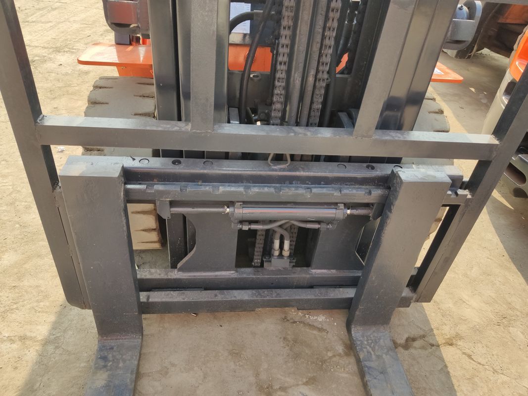 1160 mm di larghezza superiore a 2,5 tonnellate di carrello elevatore HELI con sovrappeso anteriore di 465 mm