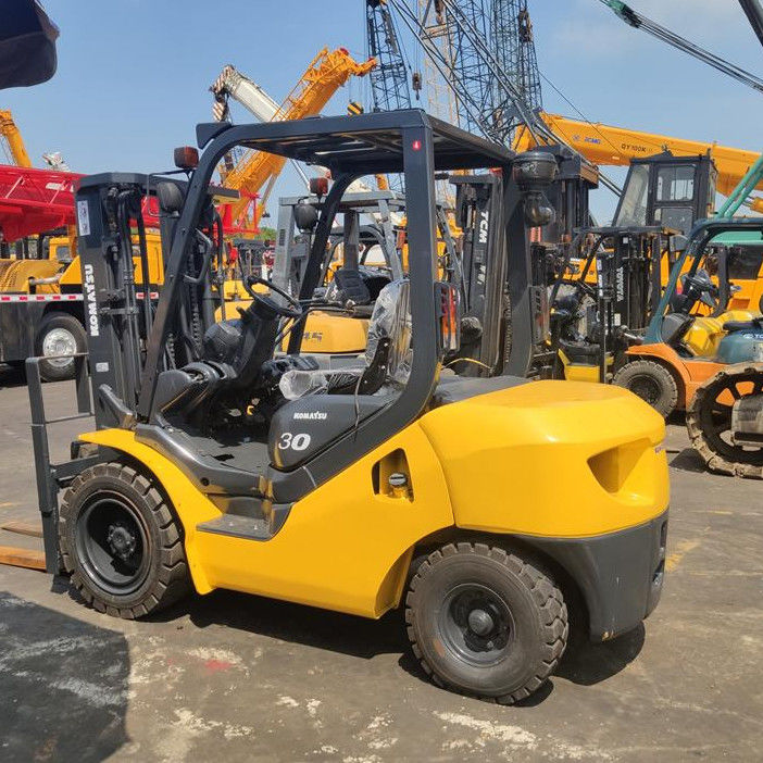 3 tonnellate di motore diesel FD30 automatico di tipo Komatsu con potenza di motore di 48 kW
