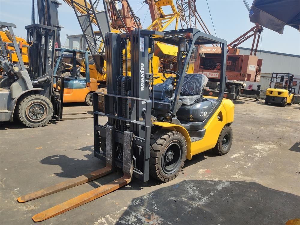 3 tonnellate di motore diesel FD30 automatico di tipo Komatsu con potenza di motore di 48 kW