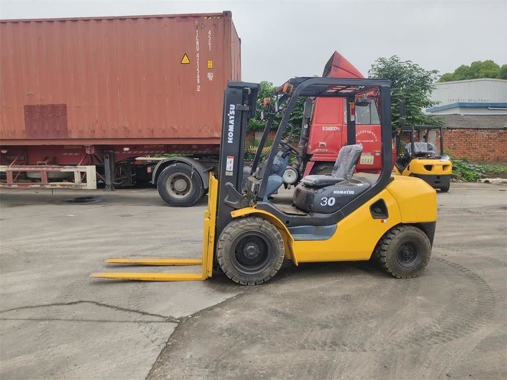 3 tonnellate di motore diesel FD30 automatico di tipo Komatsu con potenza di motore di 48 kW