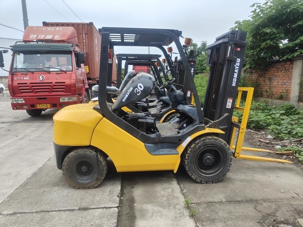 3 tonnellate di motore diesel FD30 automatico di tipo Komatsu con potenza di motore di 48 kW