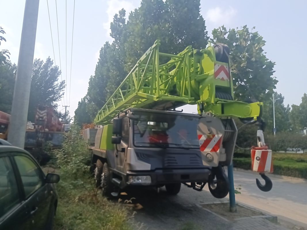 50 tonnellate di gru usate con altezza di sollevamento di 25 metri da Zoomlion