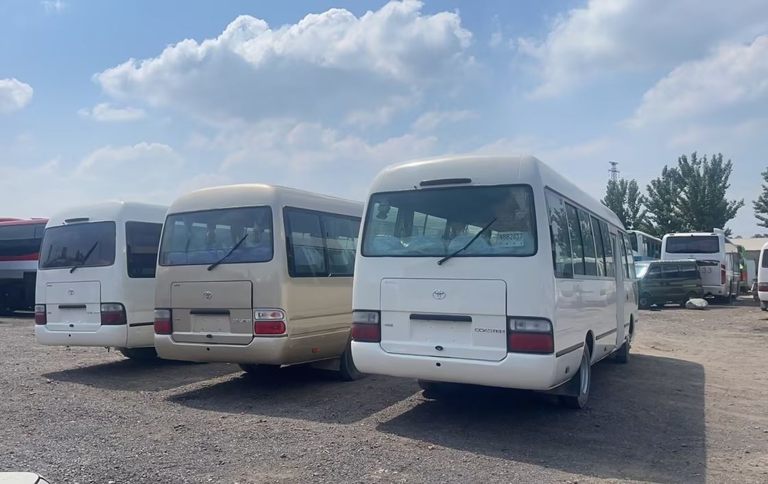 7m 30 posti Toyo Ta Coaster Motore dell'autobus Capacità 4L Dimensioni generali mm 7725x2000x2600